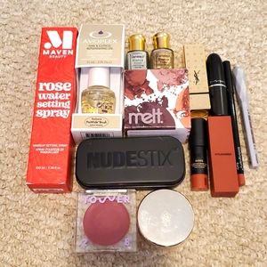 Makeup bundle